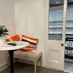Loft Studio Retreat In Surry Hills